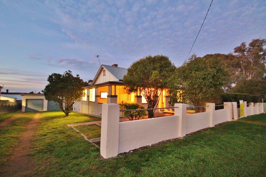 87 Berthong Street, Young NSW 2594