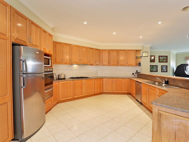 83 Country Gardens Drive, Lara, VIC 3212