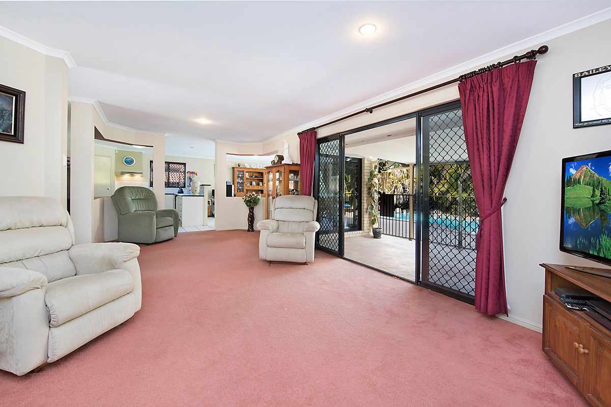 6 Carolyn Court, Little Mountain, QLD 4551