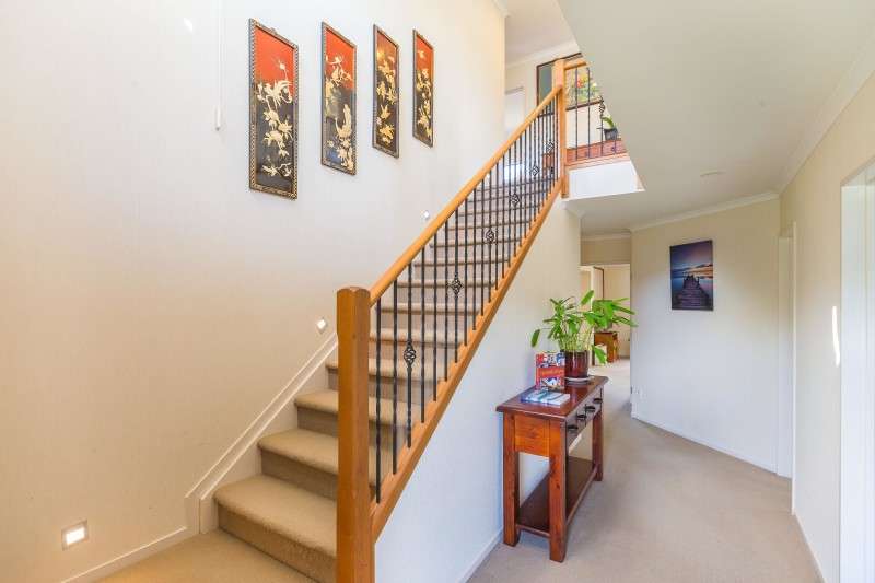 115 Middlefield Drive photo 4