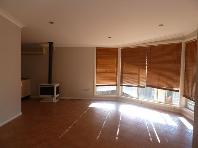 35 Geranium Close, Glenmore Park, NSW 2745