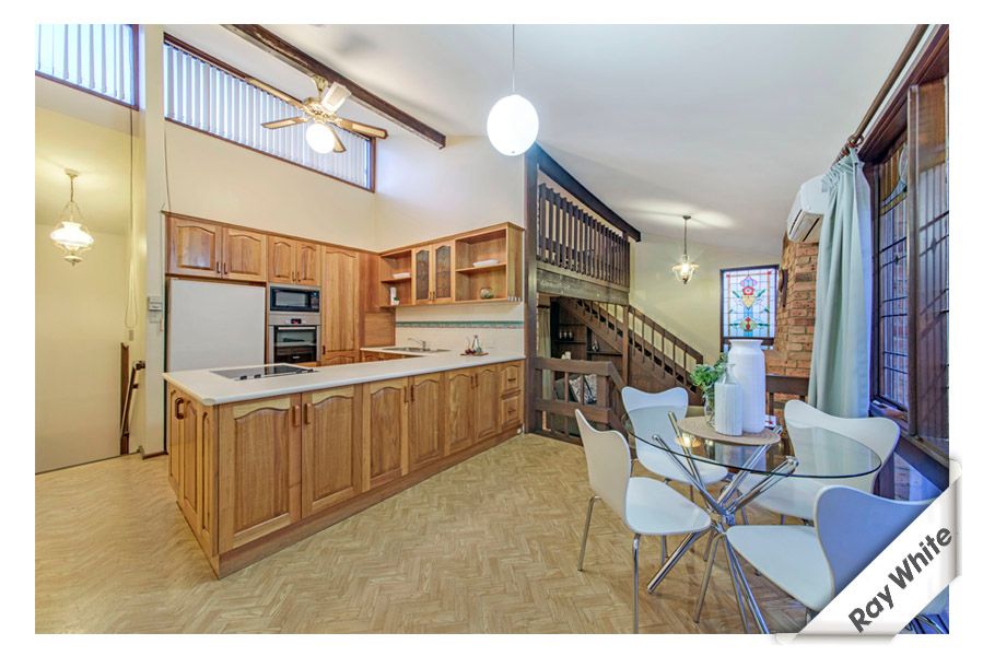 15 Gibbes Place, Weetangera, ACT 2614