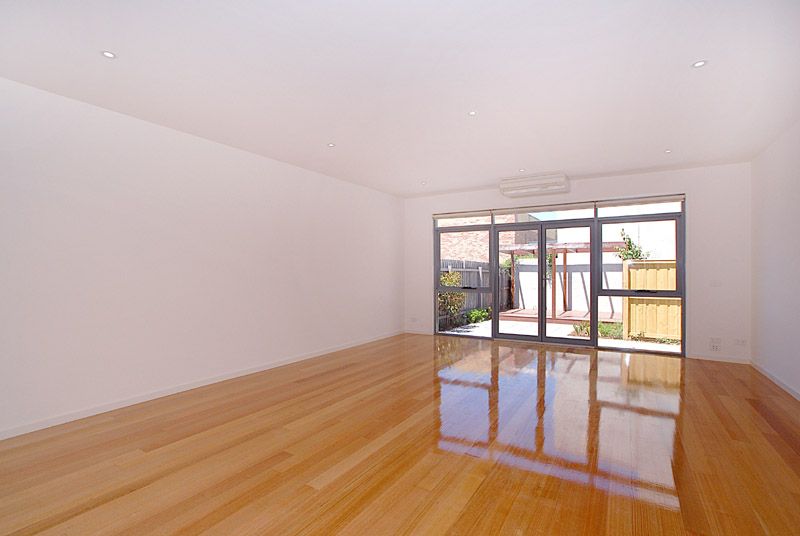 61 Lambeth Street, Kensington, VIC 3031