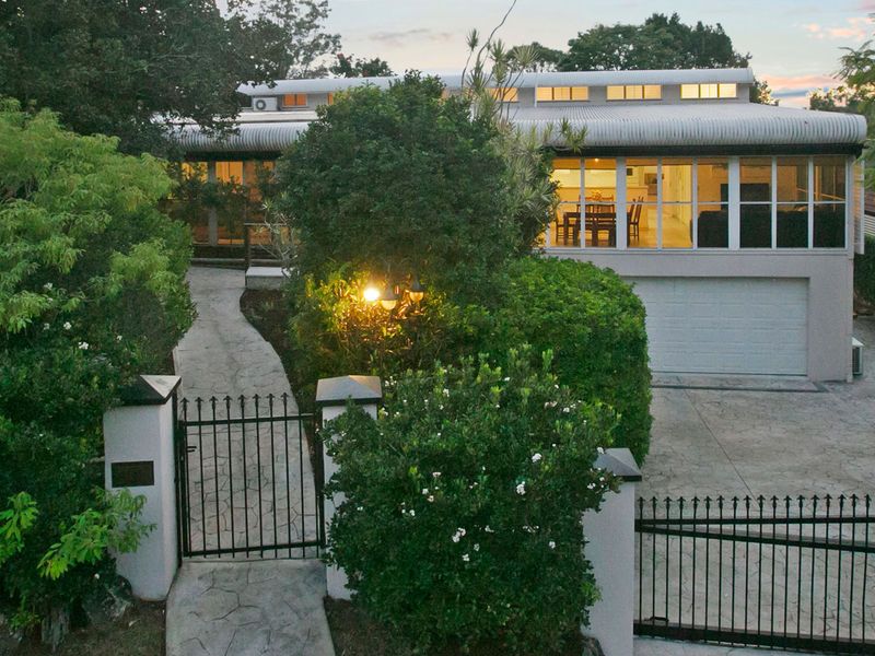 19 Dellwood Street, Nathan, QLD 4111