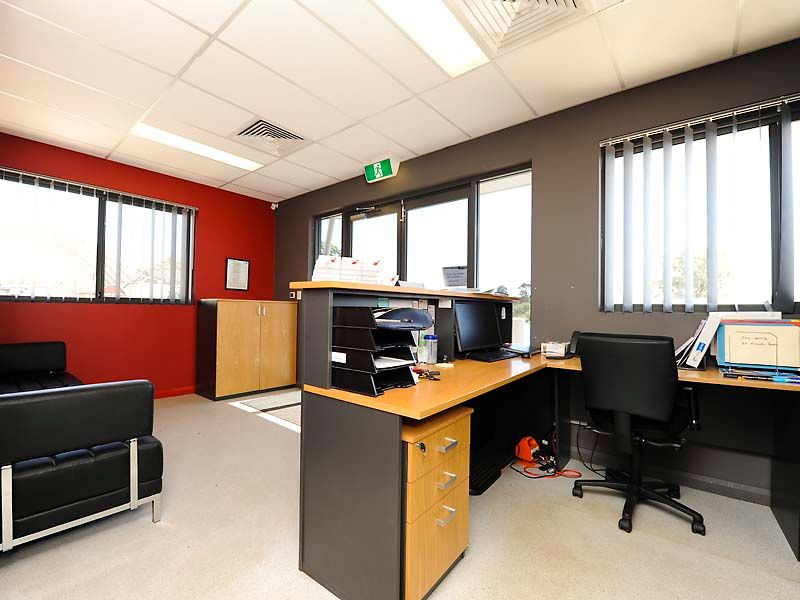 Commercial Industrial/Warehouse Property Leased Bibra Lake, WA