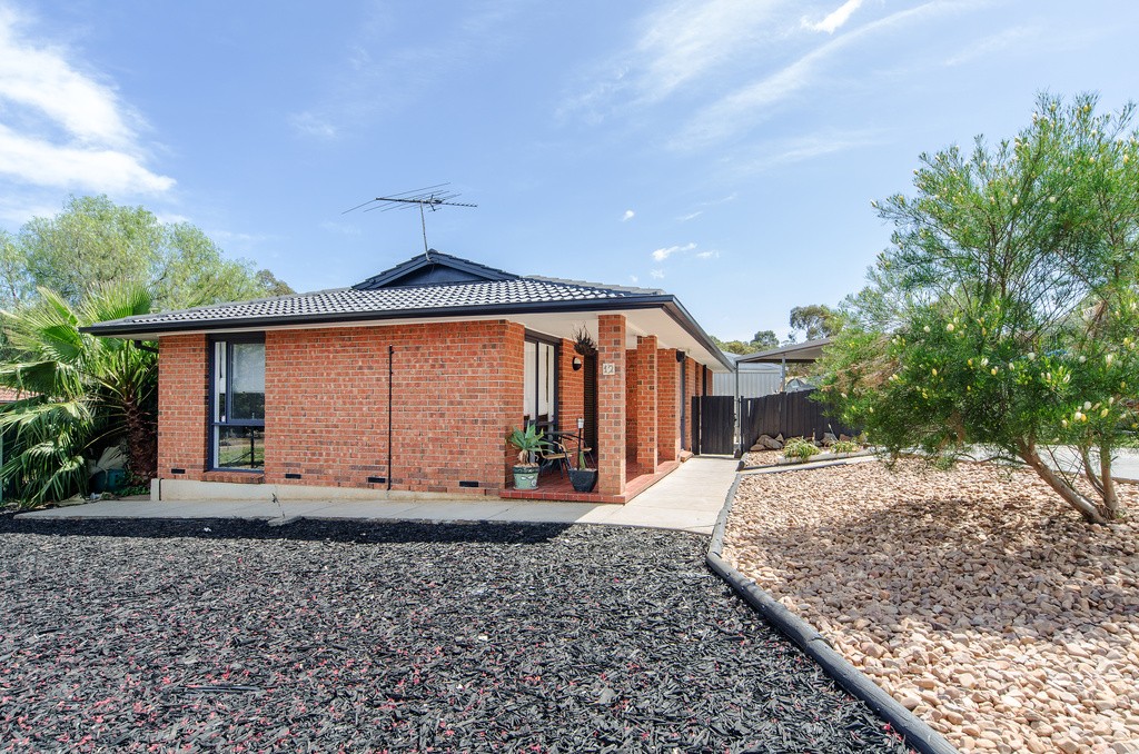 12 Vilna Crescent, HACKHAM WEST, SA 5163
