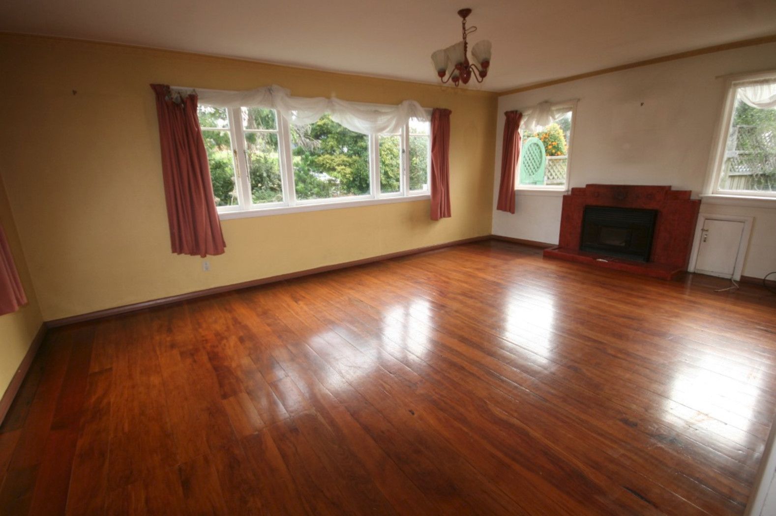 1 Long Street, Raglan, Waikato District