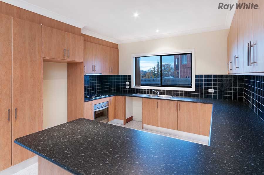 41 Jindabyne Avenue, Taylors Hill, VIC 3037