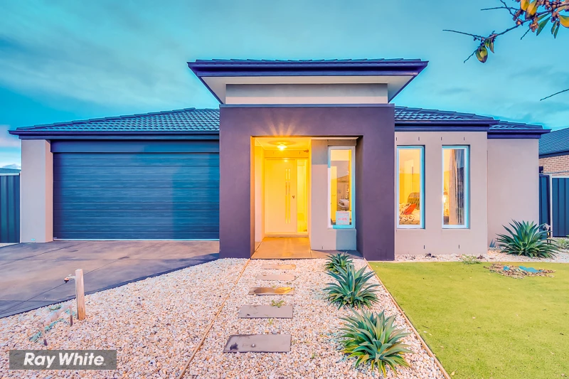 13 Lamington Drive, Tarneit, VIC 3029