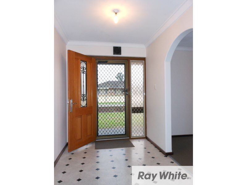 19 Walton Street, Queens Park, WA 6107