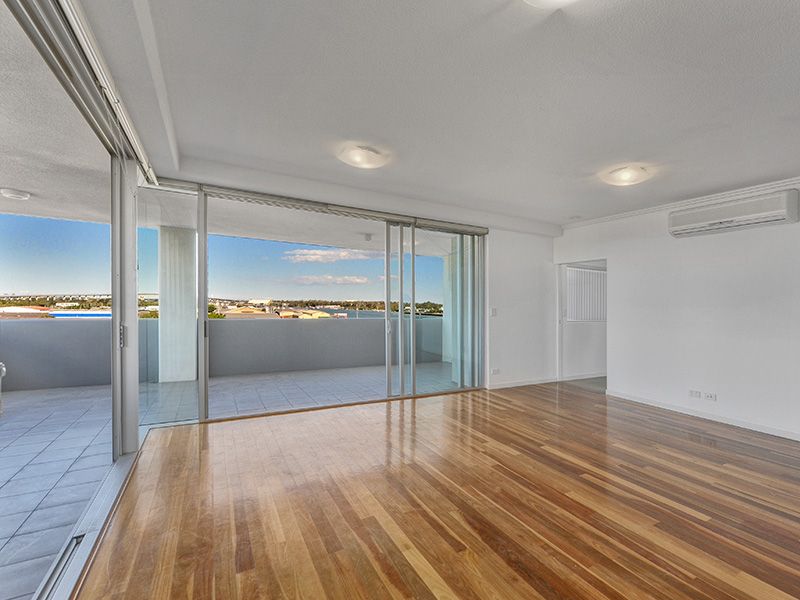 35 Harbour Road, HAMILTON QLD 4007