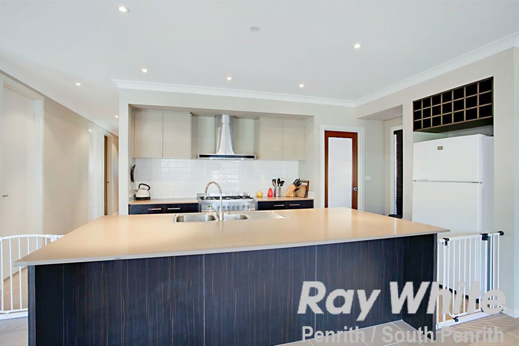 5 Water Gum Drive, JORDAN SPRINGS, NSW 2747