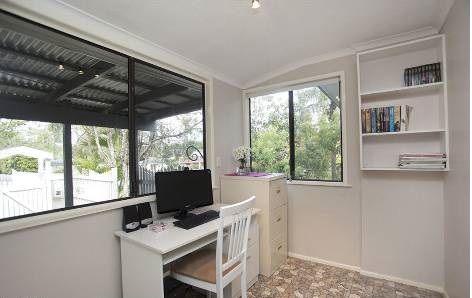 31 Nurran Street, Mount Gravatt East, QLD 4122