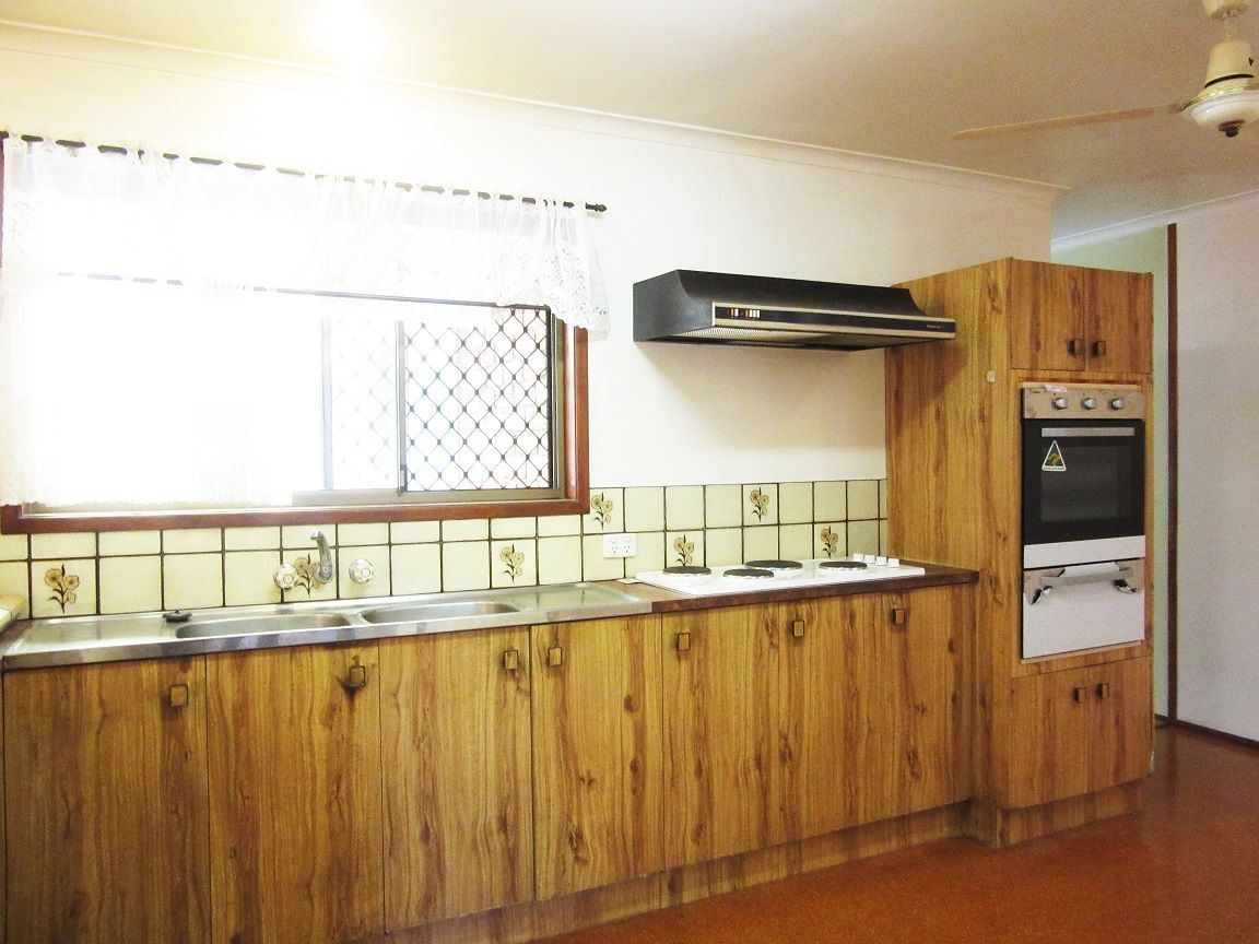 4 Wendy Place, Wishart, QLD 4122