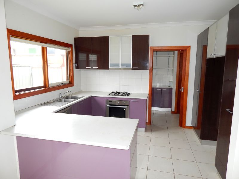 2/9 Glasgow Avenue, Reservoir, VIC 3073