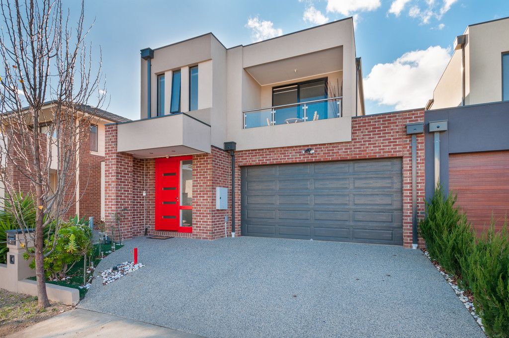 5 Beaconsfield Lane, Caroline Springs VIC 3023