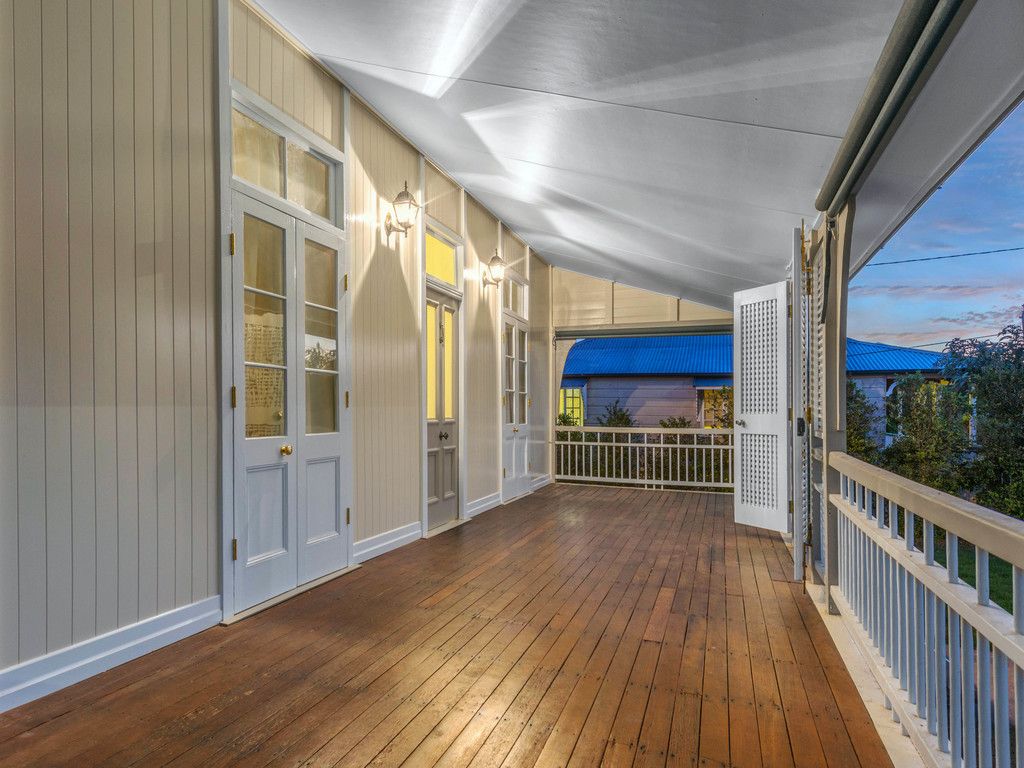 111 Victor Street, Holland Park, QLD 4121