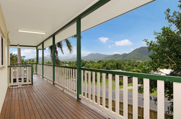 1 Guthrie Close, Bentley Park, QLD 4869