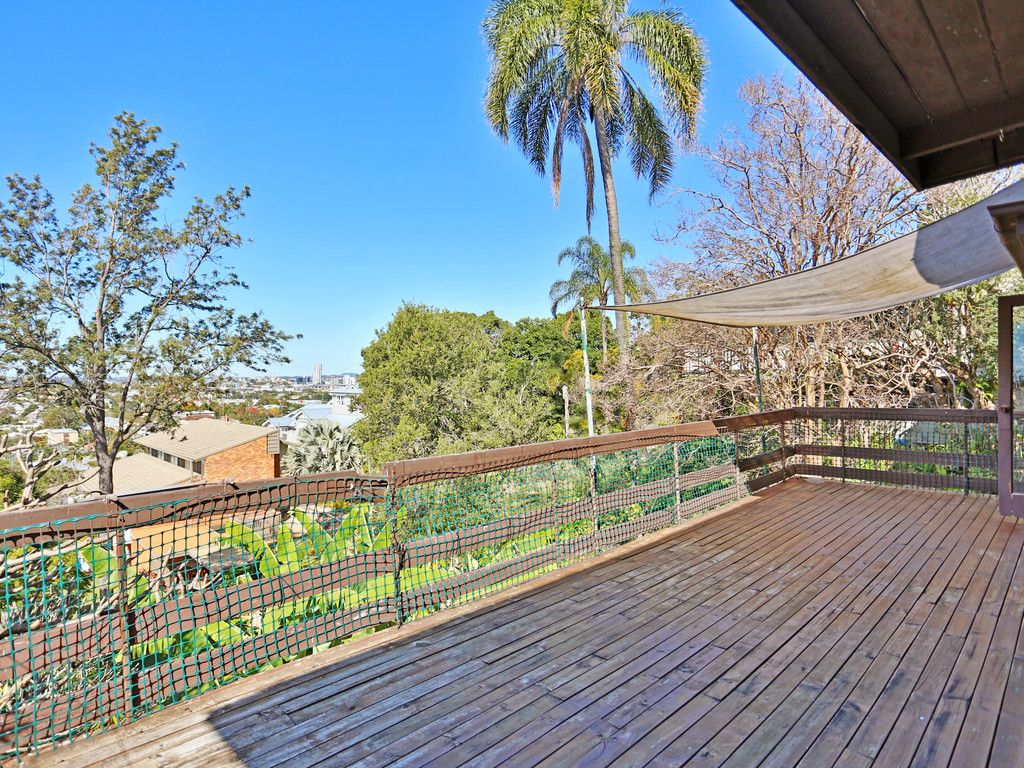 32 Watson Street, Newmarket, QLD 4051
