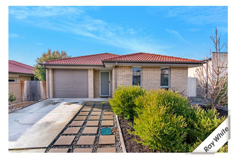 34 Clyde Finlay Street, Macgregor, ACT 2615