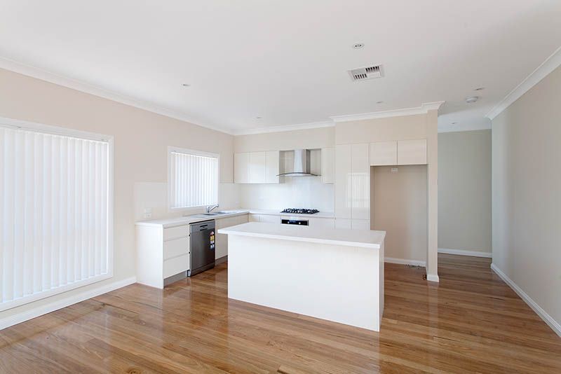 2A Antrim Avenue, Warilla, NSW 2528