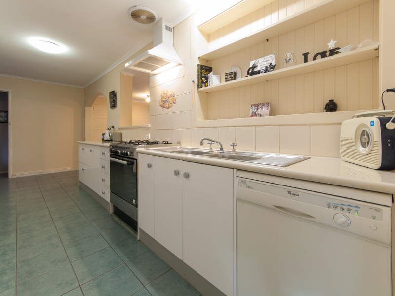 4 Birch Grove, Frankston, VIC 3199