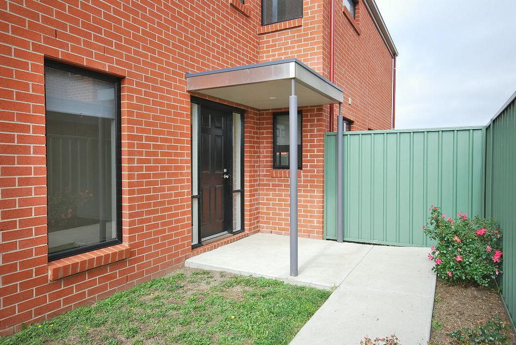 8 Elmstone Lane, LAKE GARDENS, VIC 3355