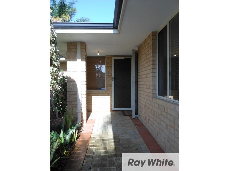 252 Wharf Street, Queens Park, WA 6107