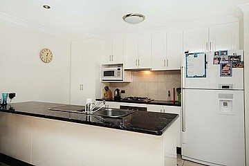 2/51 Kearney Street, Kearneys Spring, QLD 4350