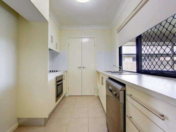 11 Rowley Place, BURDELL, QLD 4818