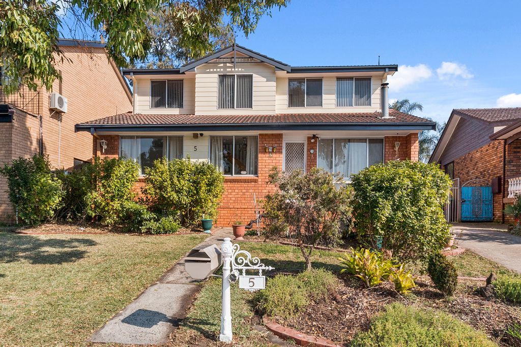 5 Gove Avenue, Green Valley NSW 2168