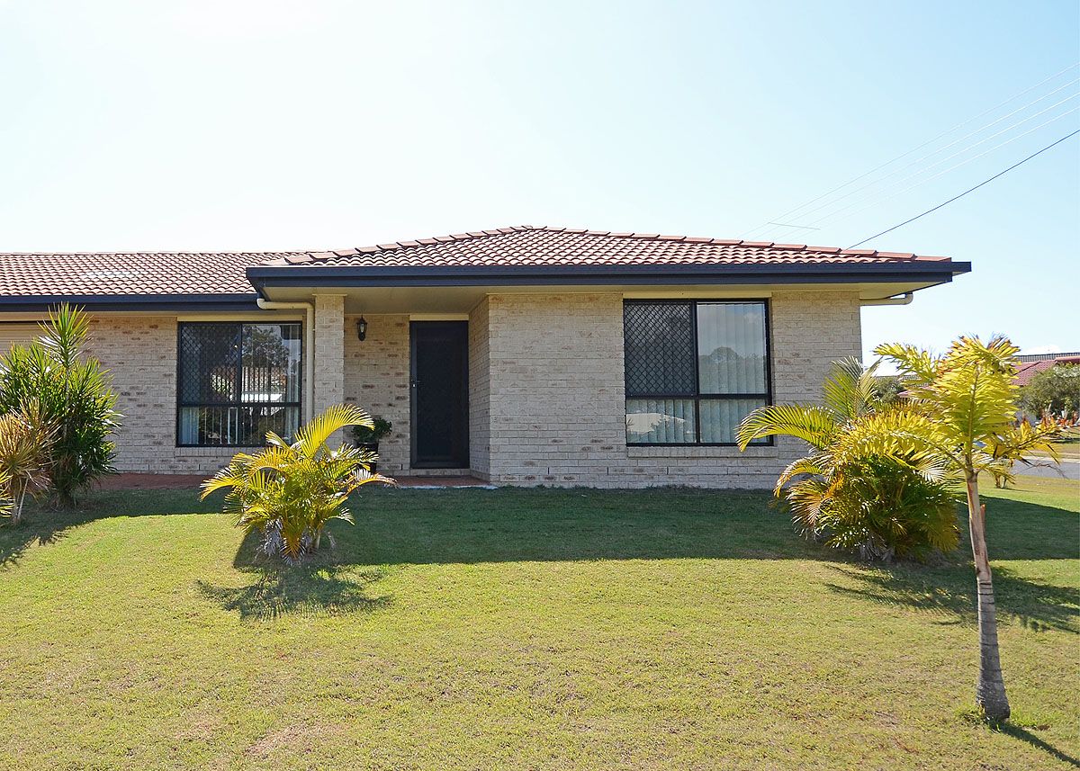 2/2 Orchid Avenue, Urangan, QLD 4655