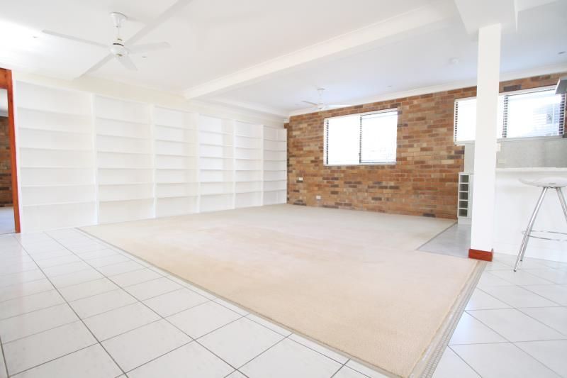 1 Merinda Street, Greenslopes, QLD 4120