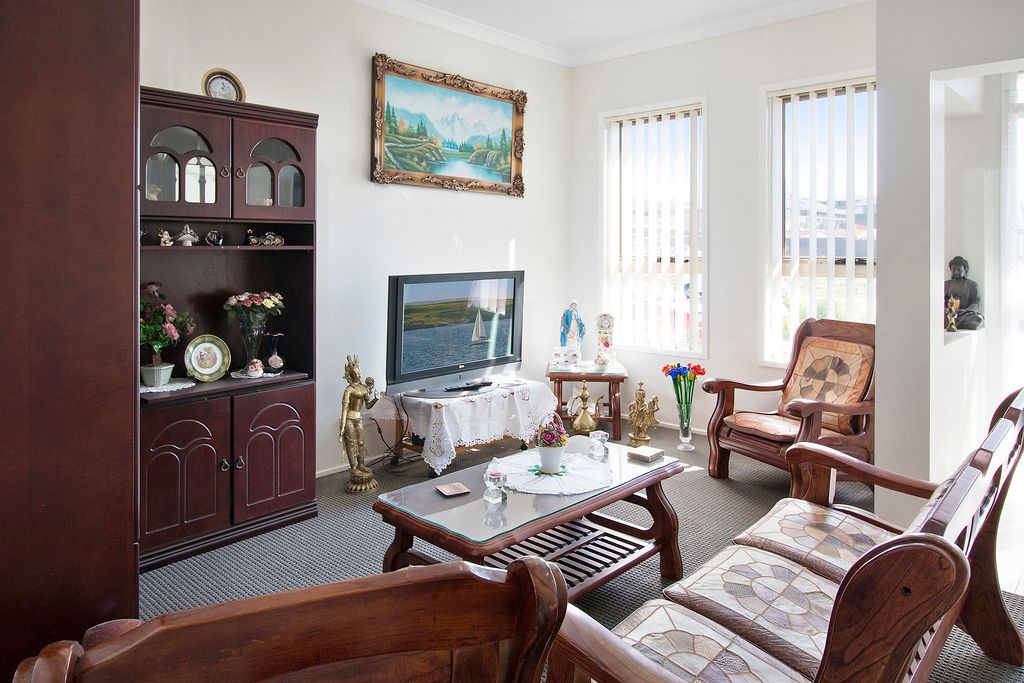 24 Affleck Gardens, Middleton Grange, NSW 2171