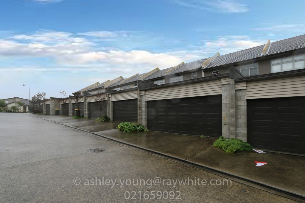 13 Manchester Drive, Flat Bush, Manukau City