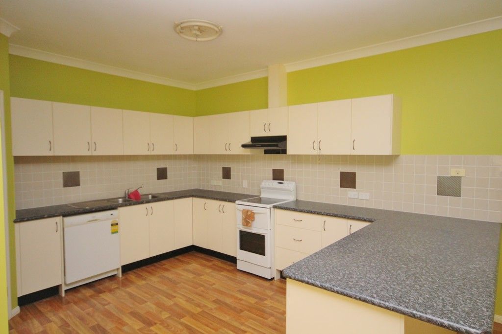 11 Tytherleigh Avenue, Landsborough, QLD 4550