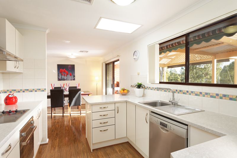 4 Fairlie Drive, Flagstaff Hill, SA 5159