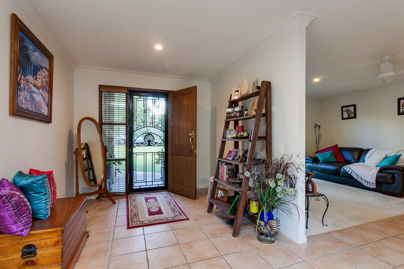 17 Simpson Way, Forest Lake, QLD 4078