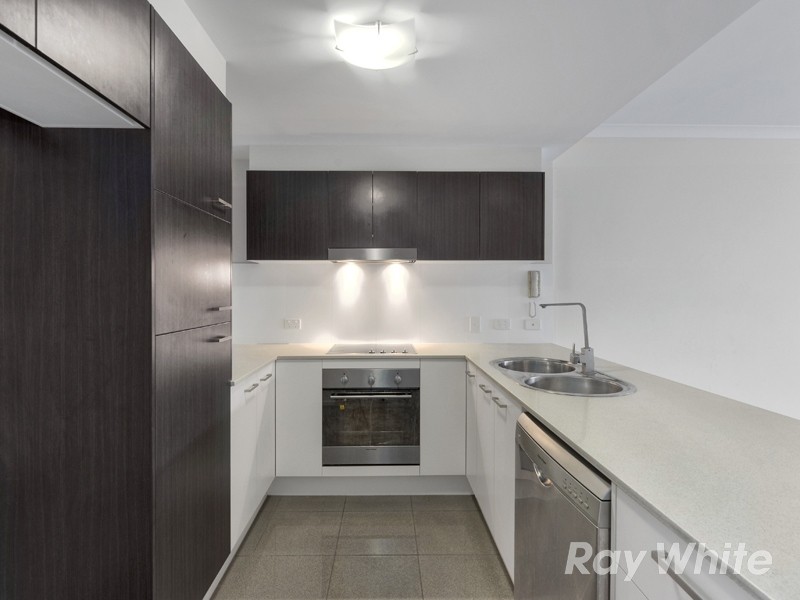 2/17 Duke Street, NUNDAH, QLD 4012