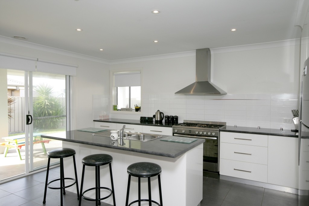 104 Mima Street, GLENFIELD PARK, NSW 2650
