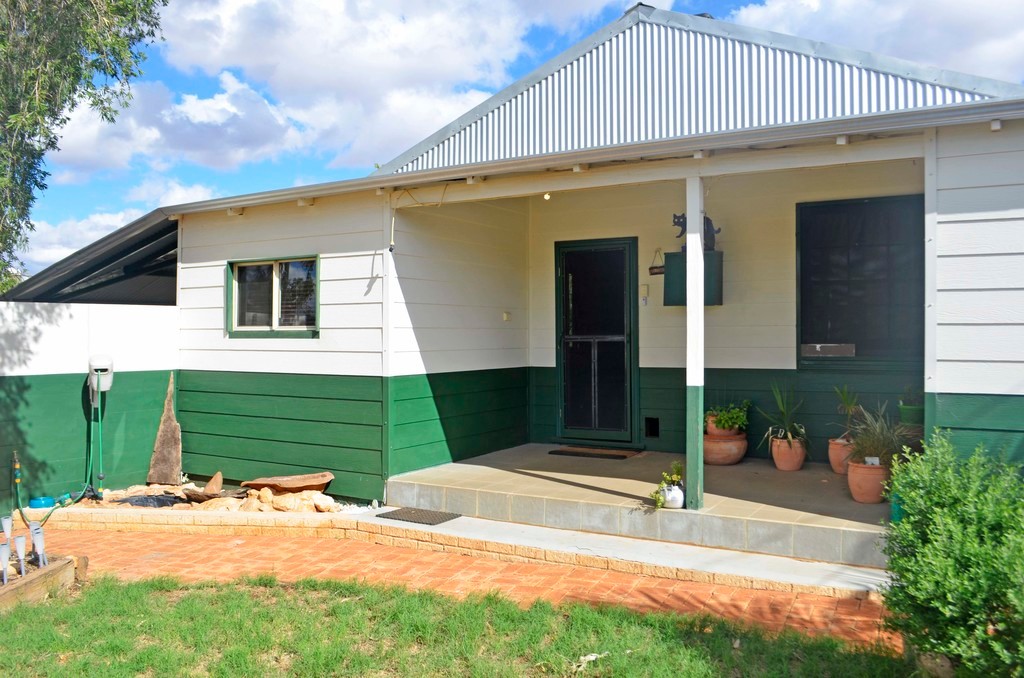 14 Short Street, Mullewa, WA 6630