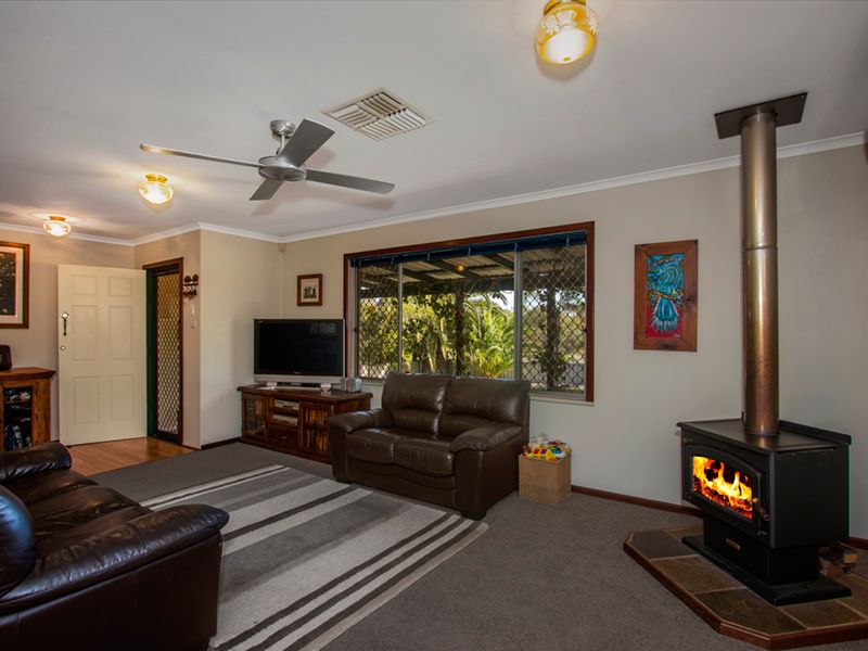 334 David Road, WAGGRAKINE, WA 6530