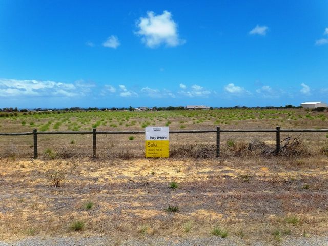 195 Wittenoom Circle, WHITE PEAK, WA 6532