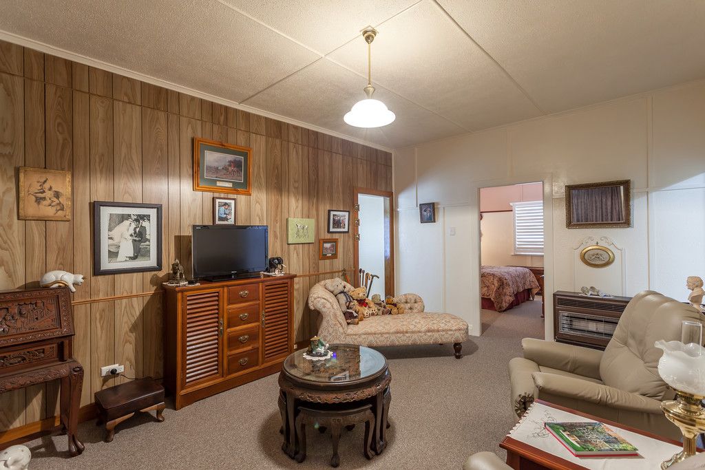 10 Northland Street, Newtown, QLD 4350