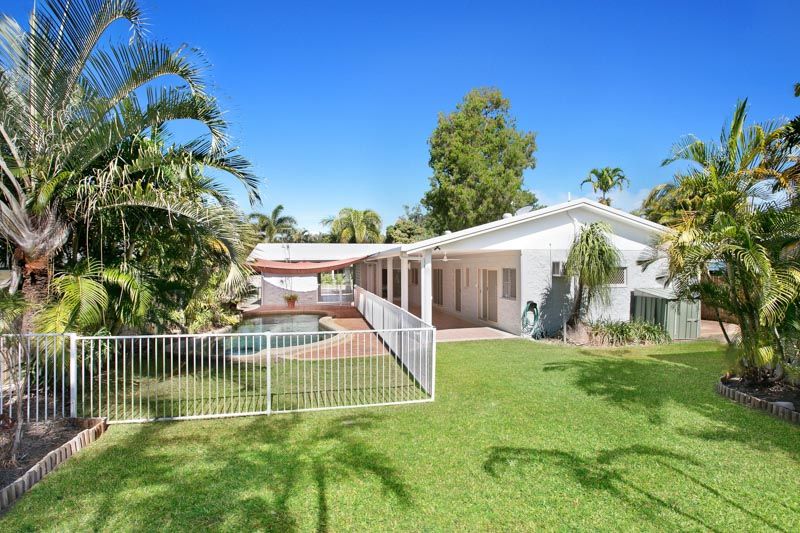 10 Corinda Close, Trinity Beach, QLD 4879