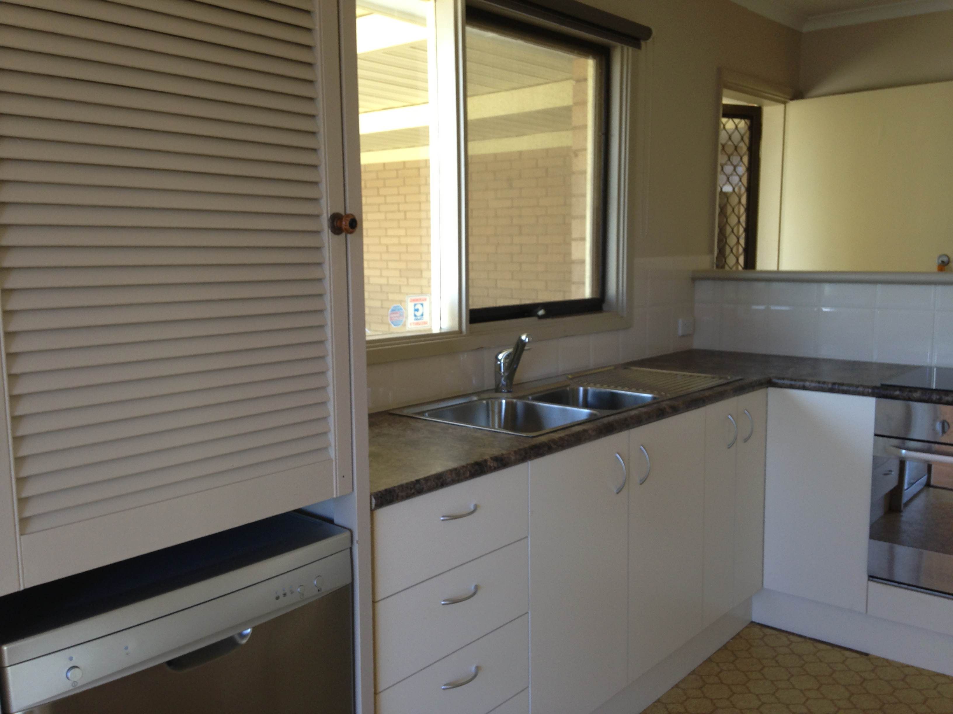 127 Easterby Court, Howlong, NSW 2643