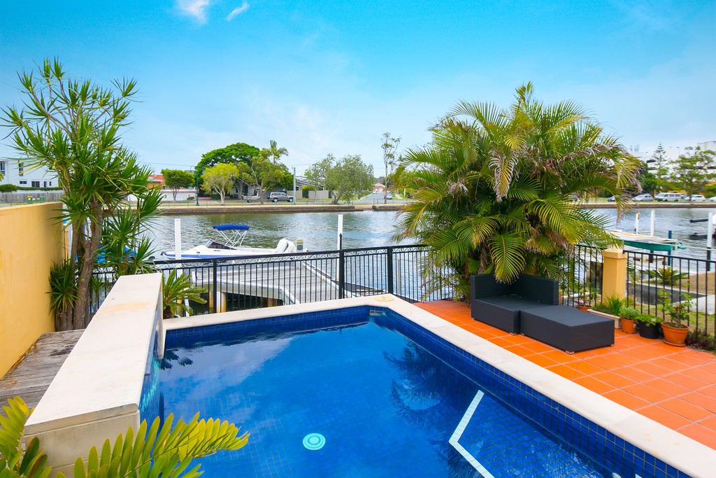 1/28 VAGGELAS Crescent, Biggera Waters, QLD 4216