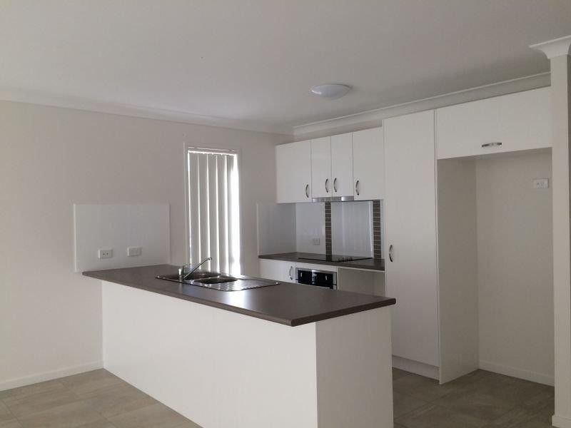 2/8 Sovereign Close, Brassall, QLD 4305