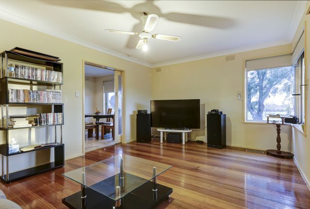 24 Tracey Street, Reservoir, VIC 3073