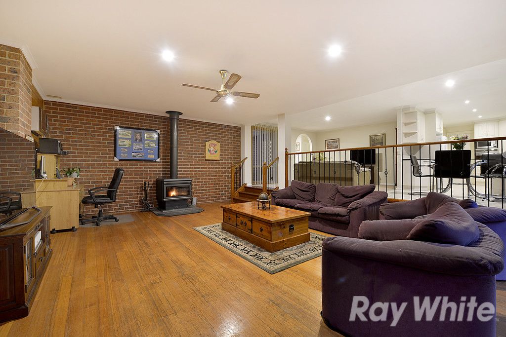 4 Cobain Square, Wantirna, VIC 3152